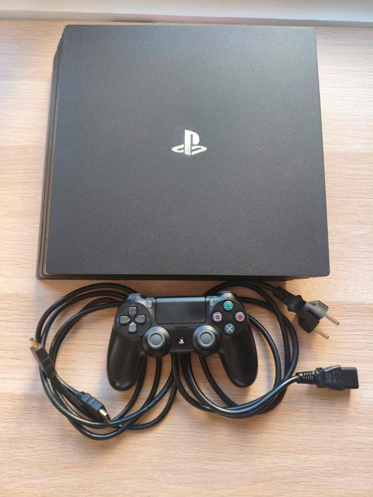 PlayStation 4 Pro + controller, Games en Spelcomputers, Spelcomputers | Sony PlayStation 4, Refurbished, Pro, 1 TB, Met 1 controller