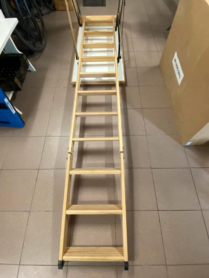 Escalier escamotable (pour grenier/ loft) en bois, Bricolage & Construction, Échelles & Escaliers, Comme neuf, Escalier, 2 à 4 mètres