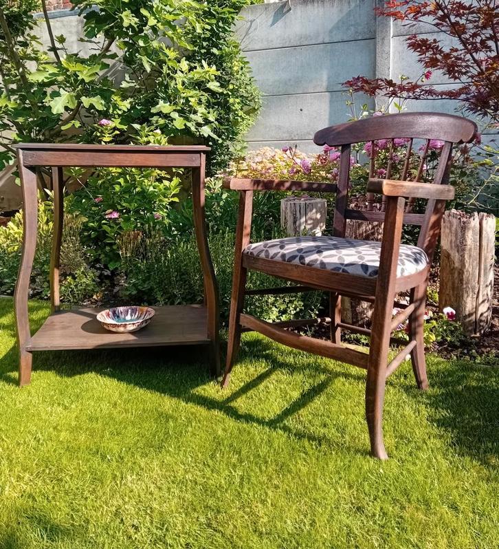 Antieke stoel met bijpassende tafeltje. Upcycle project, Huis en Inrichting, Tafels | Bijzettafels, Zo goed als nieuw, Ophalen