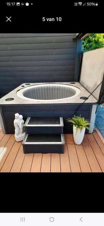 Jacuzzi 200. Verschillende steeds gratis geleverd geplaatst beschikbaar voor biedingen