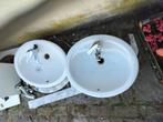 Gratis 2 lavabo s met kraan, Huis en Inrichting, Badkamer | Badkamermeubels, Ophalen