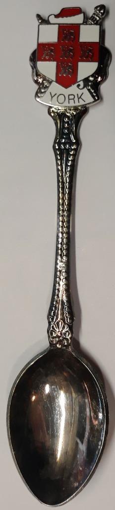 TRADITIONELE LEPEL SOUVENIR van de stad YORK, Verzamelen, Porselein, Kristal en Bestek, Zo goed als nieuw, Bestek, Overige materialen