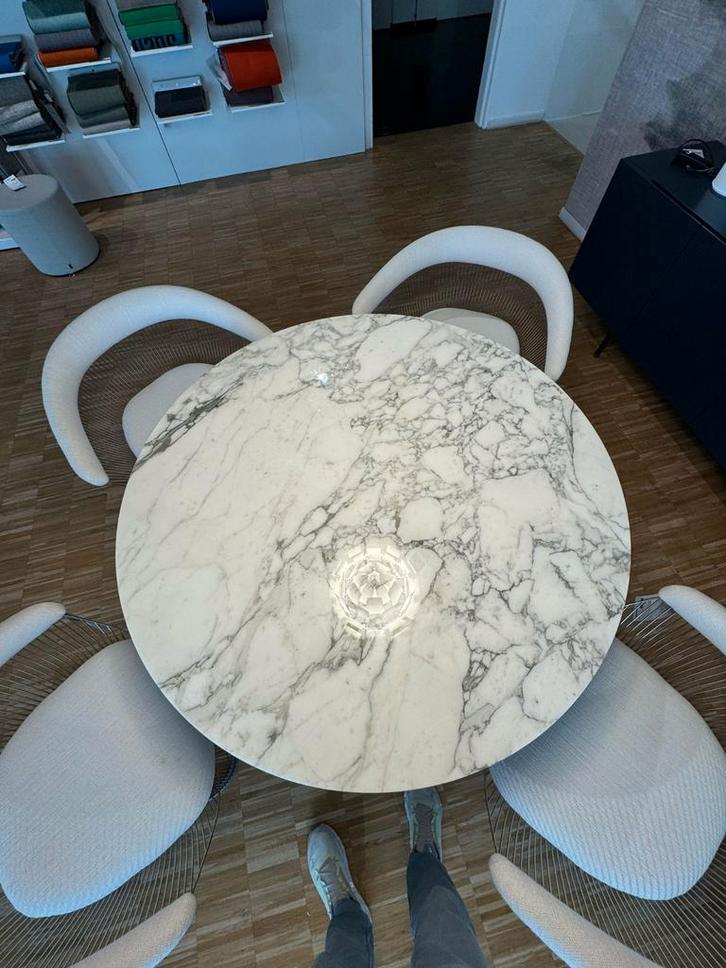 Tulipe 80 tot 180 tafels eero saarinen mid-century fauteuils, Antiek en Kunst, Antiek | Meubels | Stoelen en Sofa's, Ophalen of Verzenden