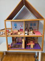 Maison de poupée en bois, Meublé, Enfants & Bébés, Jouets | Maisons de poupées, Comme neuf, Maison de poupées, Enlèvement
