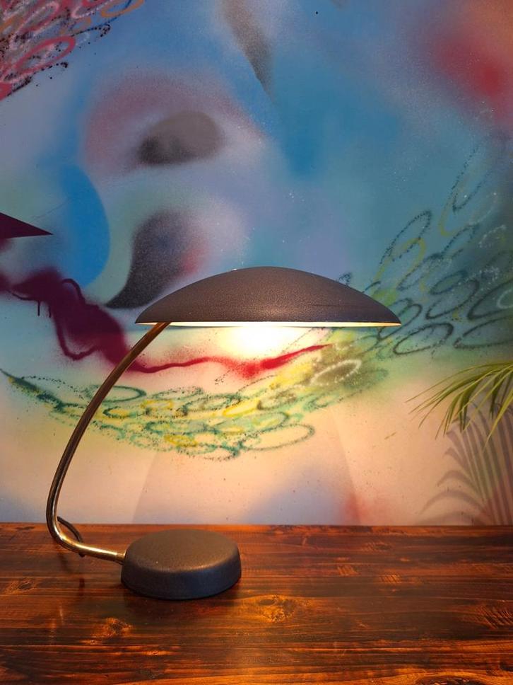 Lampe vintage, Maison & Meubles, Lampes | Lampes de table, Enlèvement ou Envoi