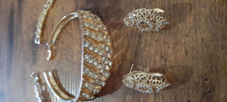 Sublime parure plaquer or et brillant complete de luxe, Bijoux, Sacs & Beauté, Colliers, Neuf, Autres matériaux, Or, Avec strass