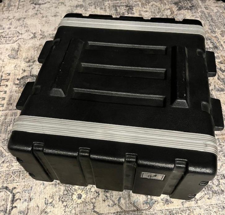 19 inch Flightcase 4 HE - Lichtgewicht, Muziek en Instrumenten, Behuizingen en Koffers, Gebruikt, Flightcase, Ophalen of Verzenden
