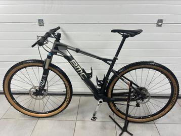 Mountainbike bmc carbon beschikbaar voor biedingen