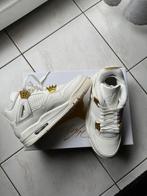 Jordan 4 metallic gold, Kleding | Dames, Nieuw, Sneakers, Nike, Beige