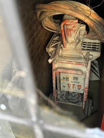 Machine à plâtrer beschikbaar voor biedingen
