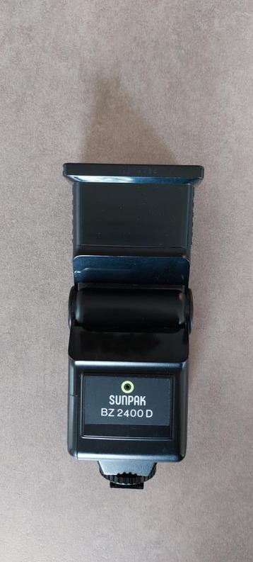 SUNPAK-flitser voor DSLR beschikbaar voor biedingen