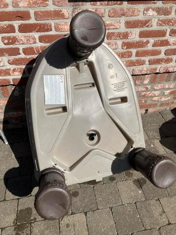 Watertafel-Piratenboot beschikbaar voor biedingen
