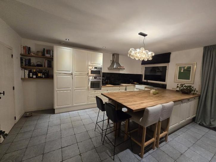 complete keuken met groot eiland + toestellen, Huis en Inrichting, Keuken | Complete keukens, Gebruikt, U-keuken, Wit, Hout, Ophalen