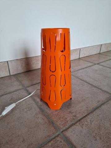 Nachtlampje oranje beschikbaar voor biedingen