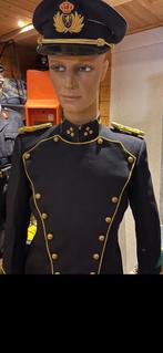 Gala uniform, Ophalen