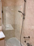 Douchewand - aan de muur te bevestigen, Huis en Inrichting, Badkamer | Badkamermeubels, Ophalen