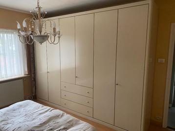 Slaapkamer wit gelakt beschikbaar voor biedingen