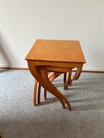 Set van 3 houten bijzettafels in tijdloze stijl, Ophalen, Hout