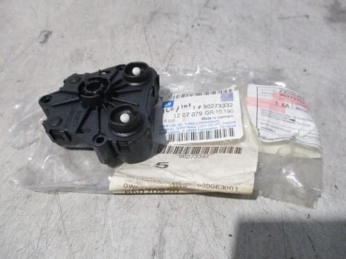 SPIEGELMOTOR LINKS Opel Omega A (16 / 17 / 19) (90273332), Auto-onderdelen, Spiegels, Opel, Gebruikt