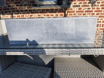 jardinière en pierre bleu neuf beschikbaar voor biedingen