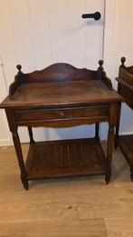 2 Nachtkastjes landelijk vol hout, Huis en Inrichting, Ophalen, Hout