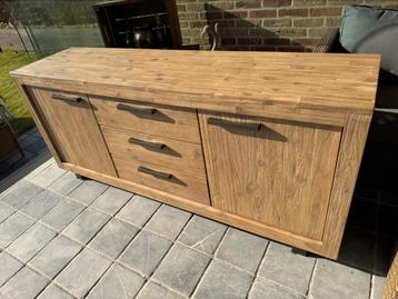 Acacia houten dressoir ( 174cm x 76cm x 46cm ) beschikbaar voor biedingen