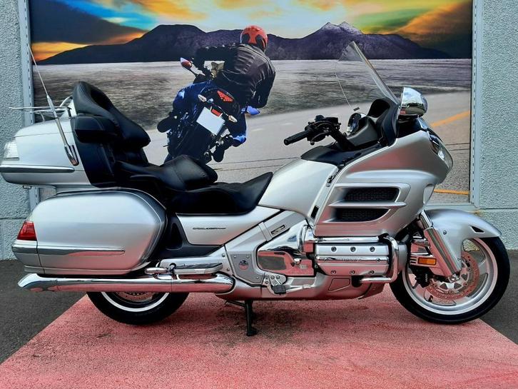 HONDA GL 1800 GOLDWING ABS, GPS & AIR-BAG Garantie 1-2 ans, Motoren, Motoren | Honda, Bedrijf, Toermotor, meer dan 35 kW, Motorrijbewijs A