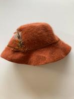 Vintage hoeden, Kleding | Dames, Hoeden en Petten, Gedragen
