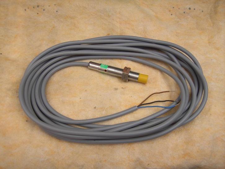 16 nieuwe proxi switchen Ni 4-M12T-AP6X, elk 5 meter kabel, Elektronische apparatuur, Onderdelen en Toebehoren, Nieuw, Ophalen of Verzenden