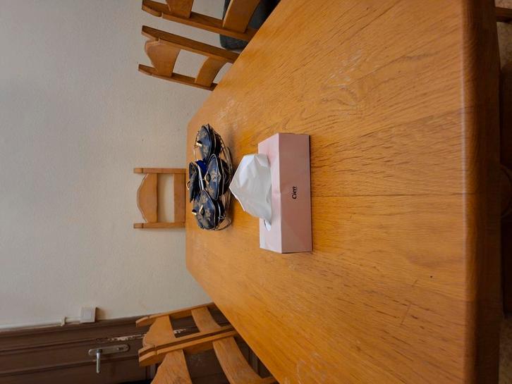 Enorme tafel jaar 1985, Huis en Inrichting, Lampen | Wandlampen, Zo goed als nieuw, Hout, Ophalen of Verzenden