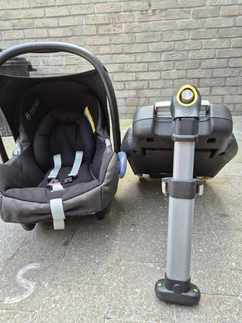 Maxi cosi cabriofix autostoel en isofix, Enfants & Bébés, Sièges auto, Utilisé, Maxi-Cosi, Isofix, Enlèvement