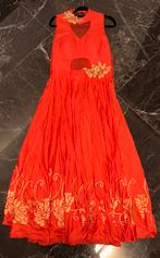 Rode Indiase designer jurk–perfect voor trouwfeesten, Ophalen of Verzenden, Gedragen, Rood, Trouwjurk