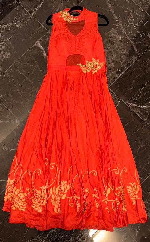 Rode Indiase designer jurk–perfect voor trouwfeesten, Kleding | Dames, Trouwkleding en Trouwaccessoires, Gedragen, Trouwjurk, Rood
