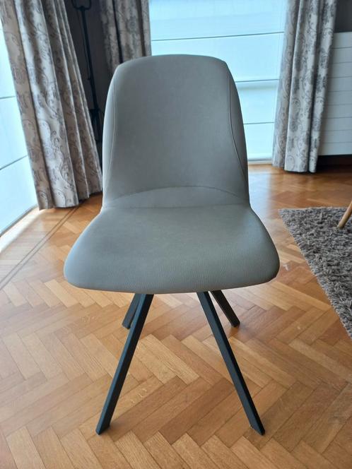 2 lederen stoelen., Huis en Inrichting, Stoelen, Zo goed als nieuw, Ophalen