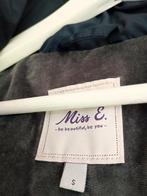 Miss E  donker blauw lange jas met gevoerde stof maat s, Kleding | Dames, Jasjes, Kostuums en Pakken, Blauw, Ophalen of Verzenden