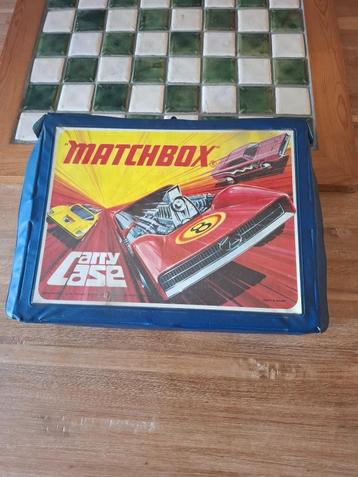 MATCHBOX KOFFER/VALIES + AUTO S ENZ... beschikbaar voor biedingen