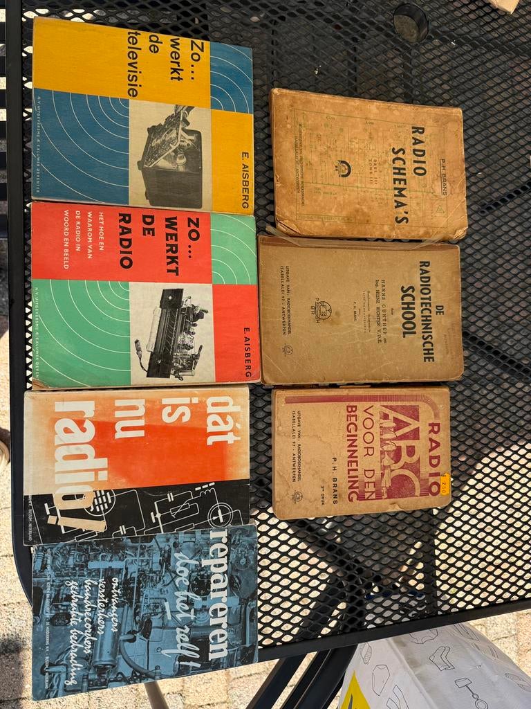 Boeken oude lampen radio, Ophalen, Gelezen