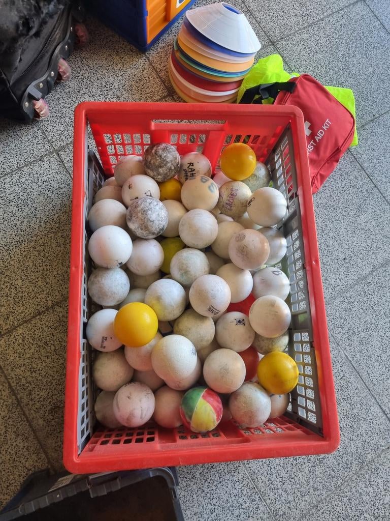 94 gladde hockeyballen, Ophalen of Verzenden