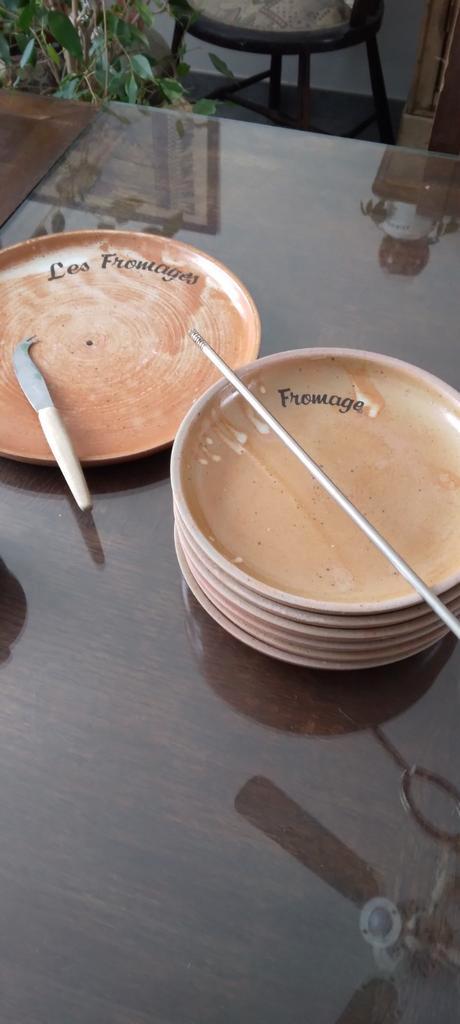 Service à fromage en grès, Maison & Meubles, Cuisine | Vaisselle, Comme neuf, Service complet, Poterie rustique, Poterie, Enlèvement ou Envoi