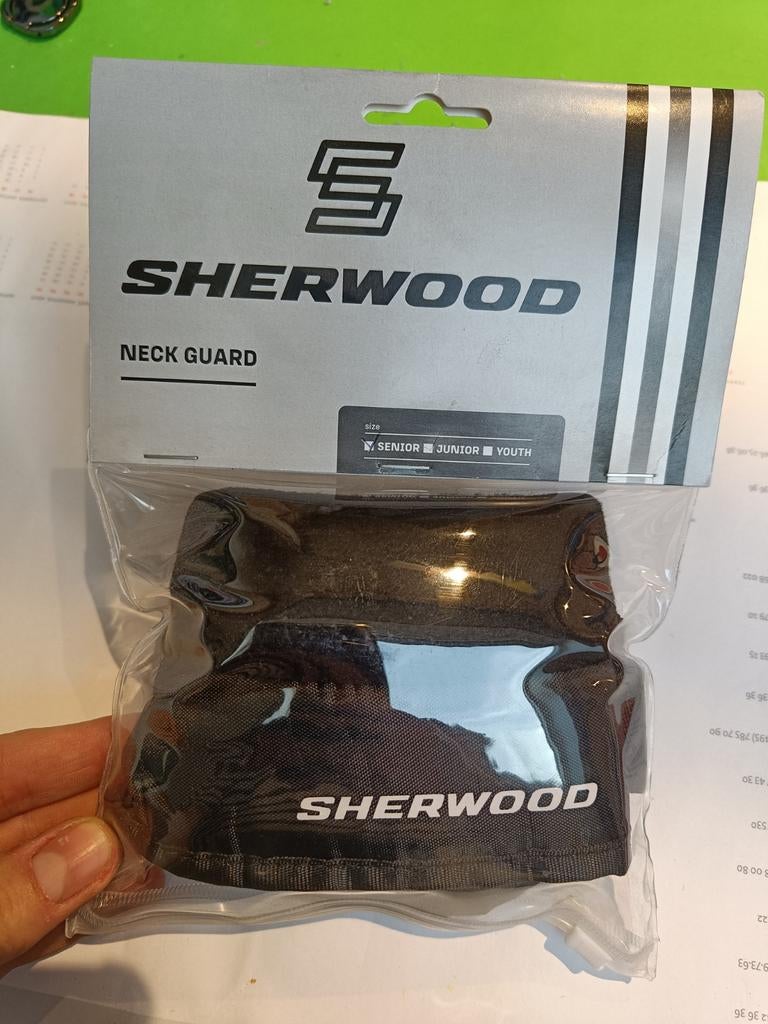 Protège-nuque Sherwood, Enlèvement ou Envoi