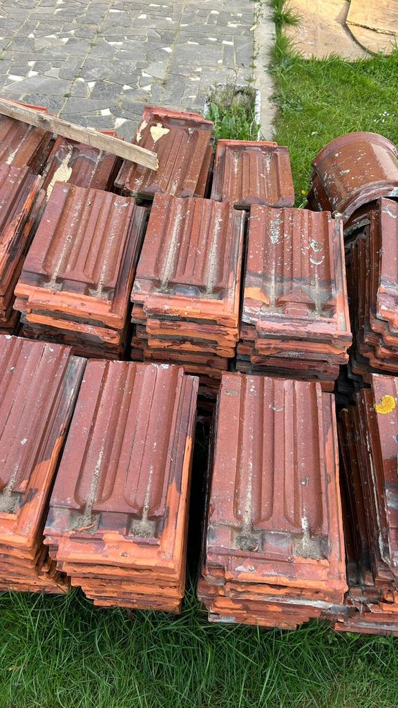 Gratis 500 tal dakpannen, Doe-het-zelf en Bouw, Dakpannen en Dakbedekking, Ophalen, Gebruikt, Steen of Klei, Dakpannen