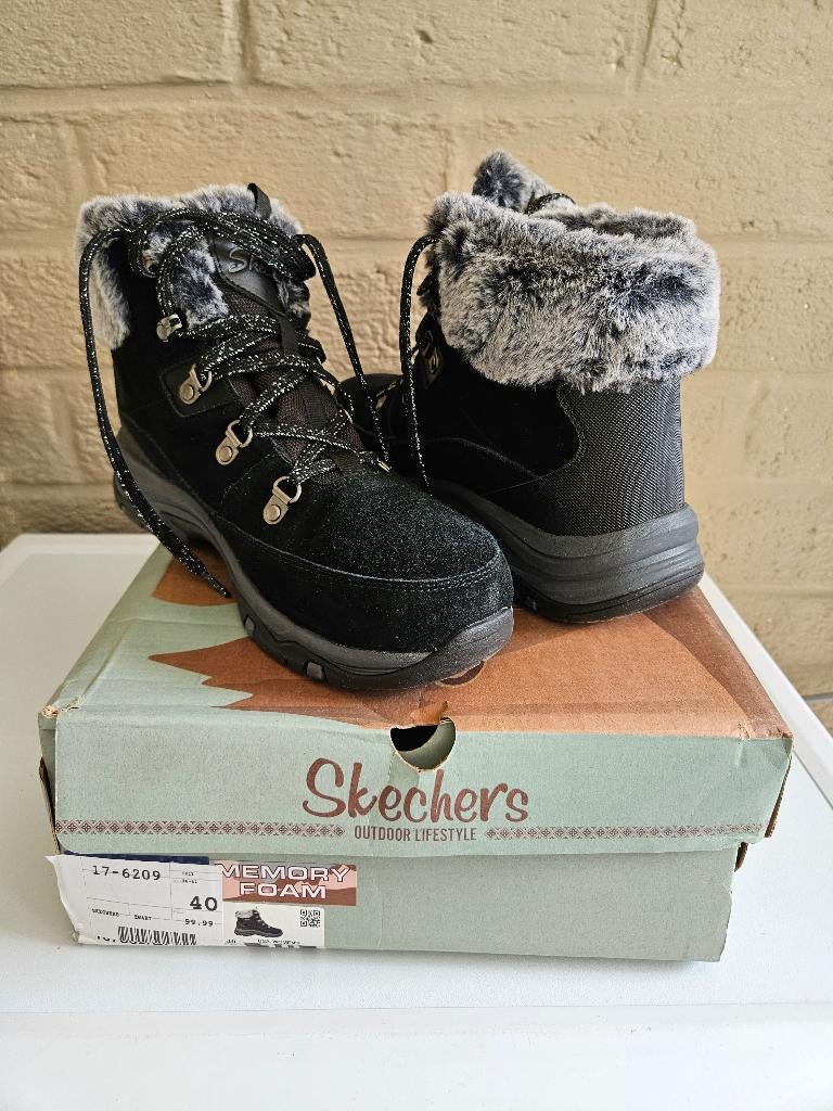 Skechers taille 40 pour femmes, Vêtements | Femmes, Neuf, Skechers, Enlèvement, Boots et Botinnes