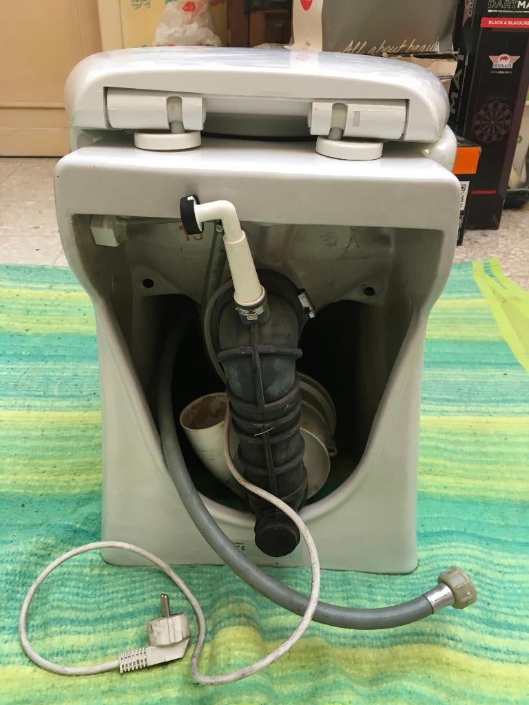 Sanibroyeur, Doe-het-zelf en Bouw, Sanitair, Ophalen, Zo goed als nieuw, Steen, Toilet