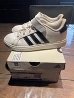 Jongens schoenen sneakers Adidas maat 32, Ophalen, Adidas, Gebruikt, Sportschoenen