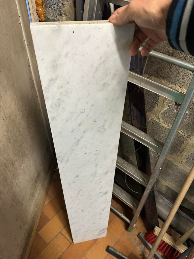 TRÈS BELLE TABLETTE EN MARBRE DE CARAR, Bricolage & Construction, Vitres, Châssis & Fenêtres, Comme neuf, Enlèvement