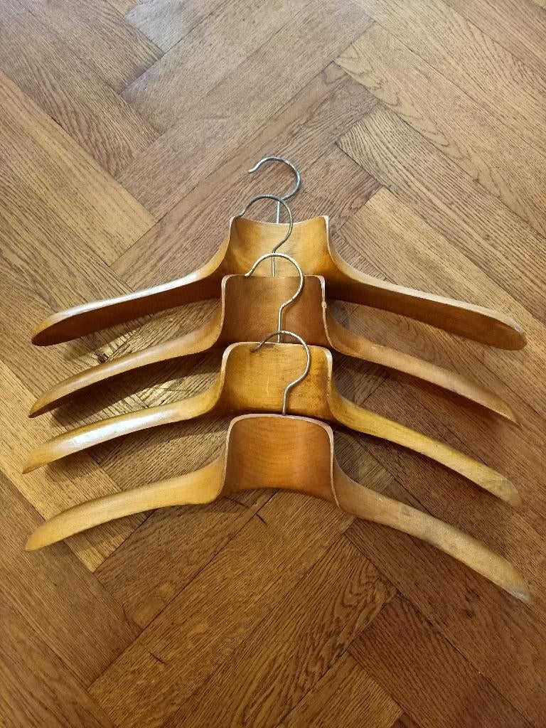 Vintage kleerhanger, Ophalen