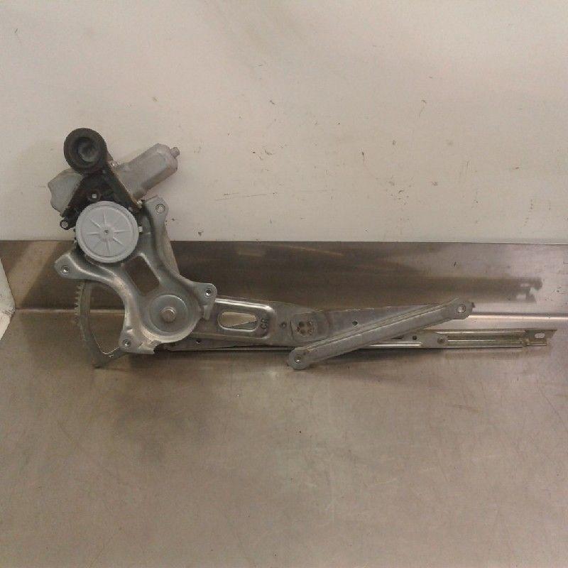 RAAMMECHANIEK RECHTS ACHTER Toyota Prius Plus (ZVW4), Gebruikt, Toyota