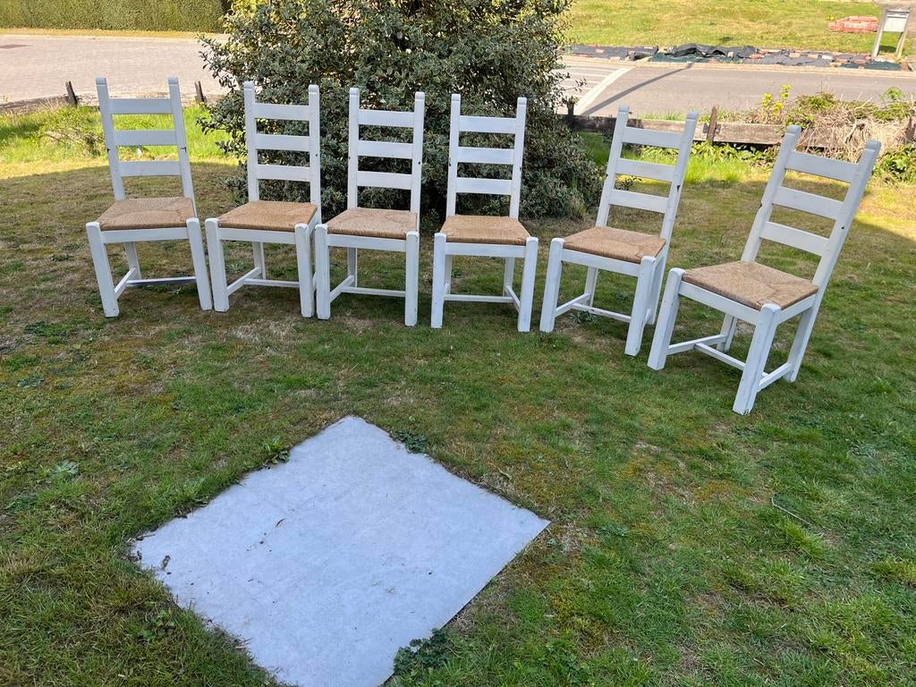 6 landelijke witte eetkamerstoelen met biezen zitting, Antiquités & Art, Antiquités | Meubles | Chaises & Canapés, Enlèvement
