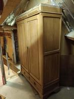 Garde-robe ancienne en bois décapée., Antiek en Kunst, Ophalen