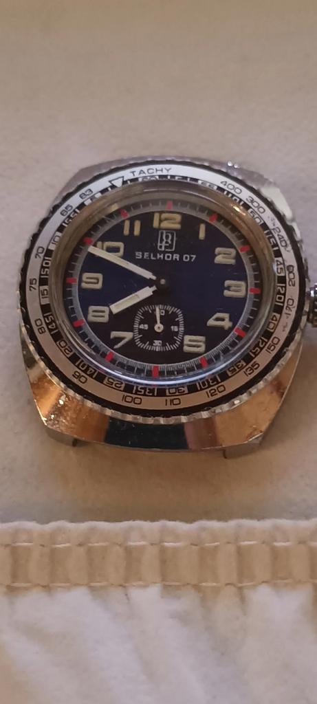 Montre selhor 07 et 08 à remonter fonctionne parfaitement, Enlèvement ou Envoi